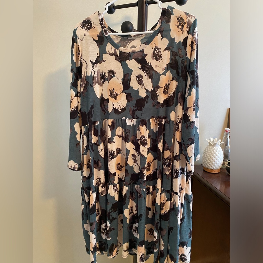 Teal Floral Long Sleeve Dress with Pockets! (XL)